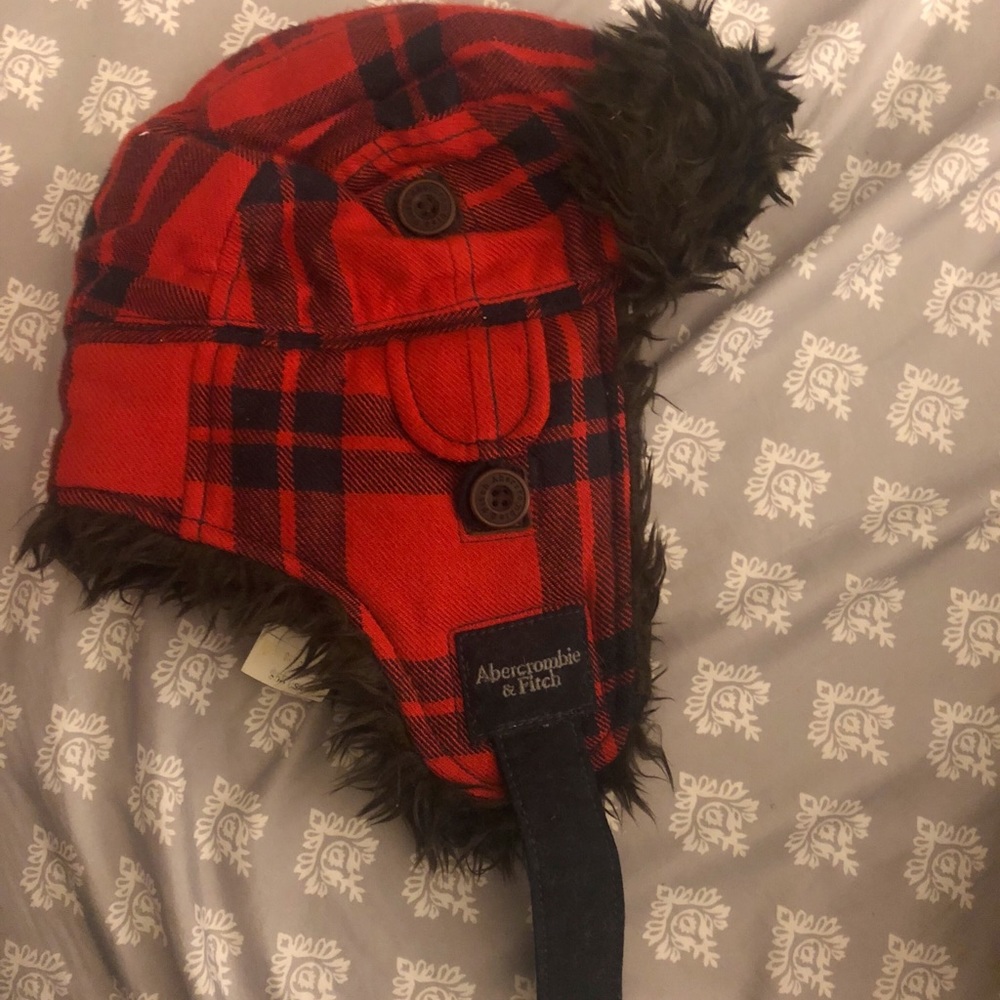 Abercrombie & Fitch bomber hat